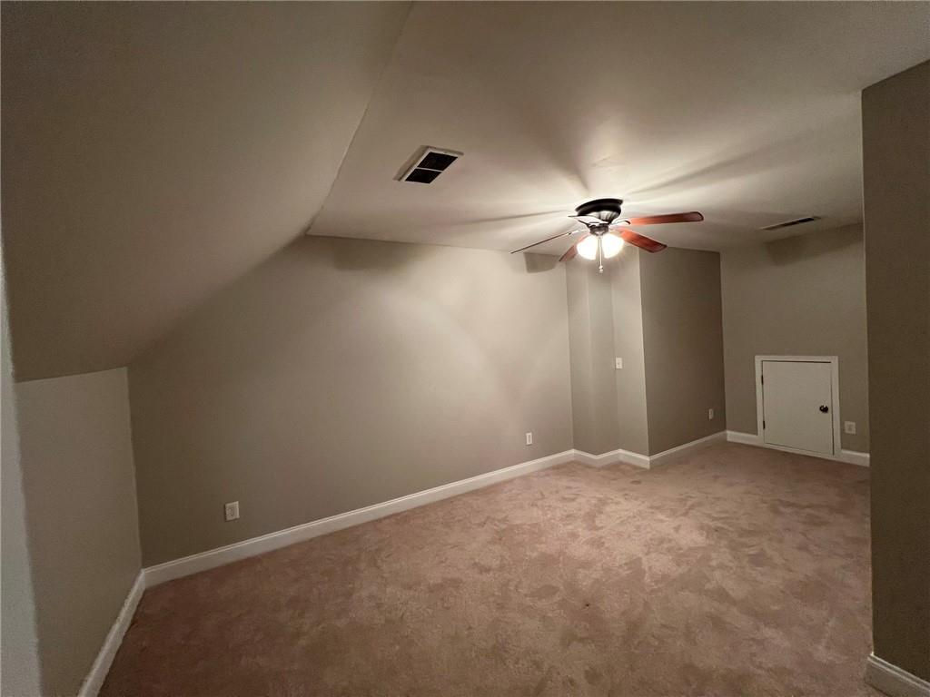 12 Isabella Court NE