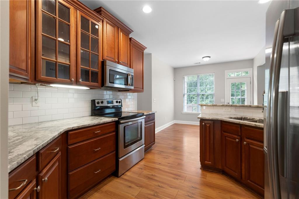 12 Isabella Court NE