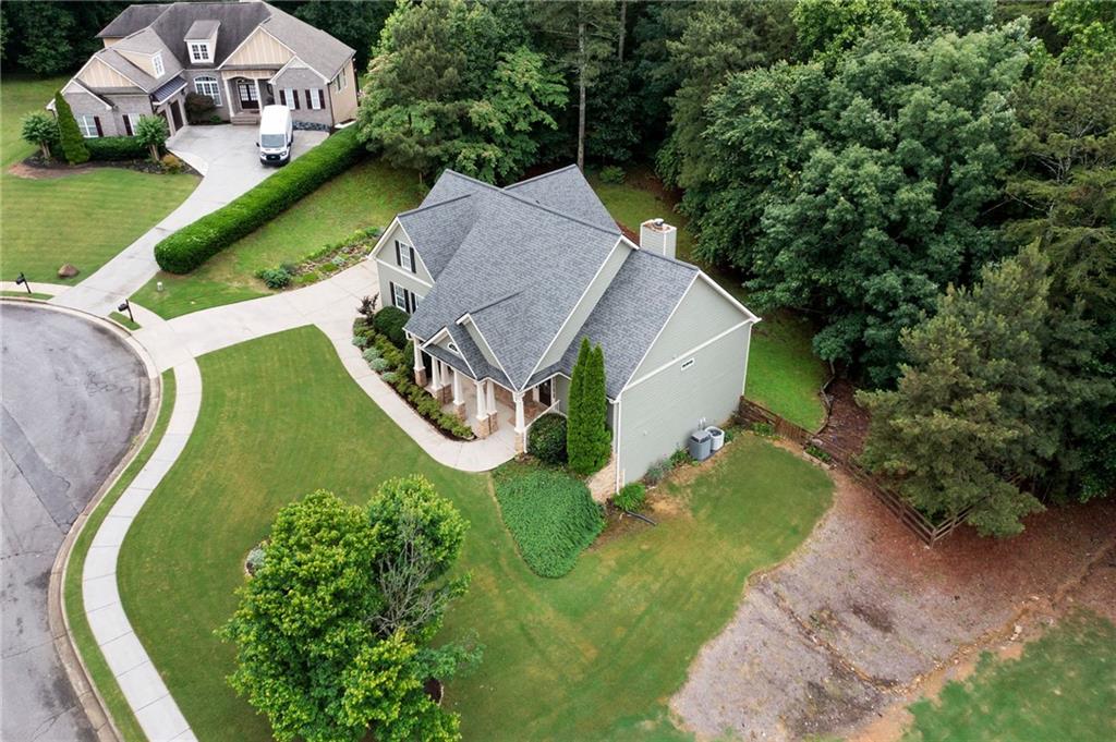 12 Isabella Court NE