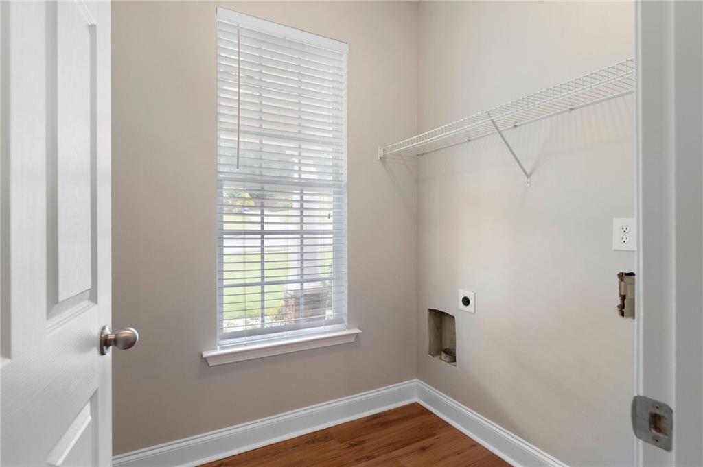 12 Isabella Court NE