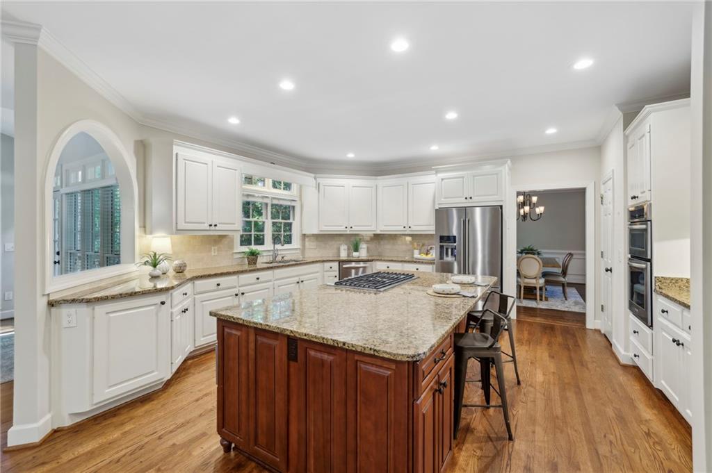 12035 S Magnolia Circle