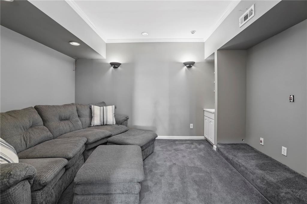 12035 S Magnolia Circle