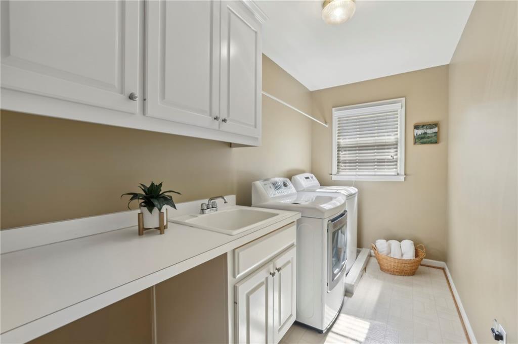 12035 S Magnolia Circle