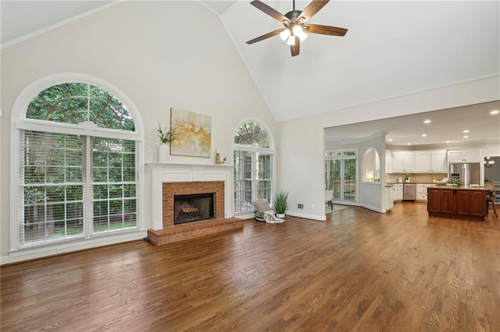 12035 S Magnolia Circle