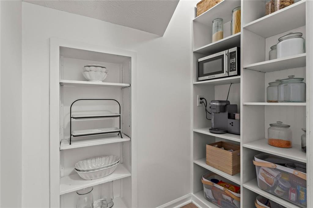 1863 Wicks Valley Drive NE