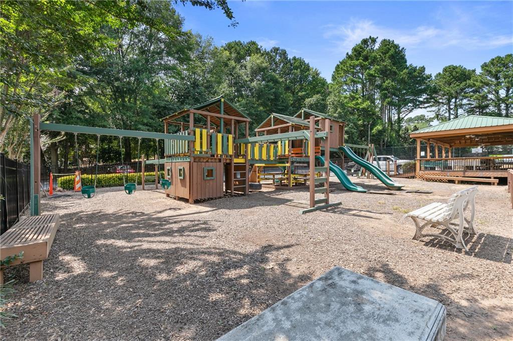 4211 Schooner Court NE