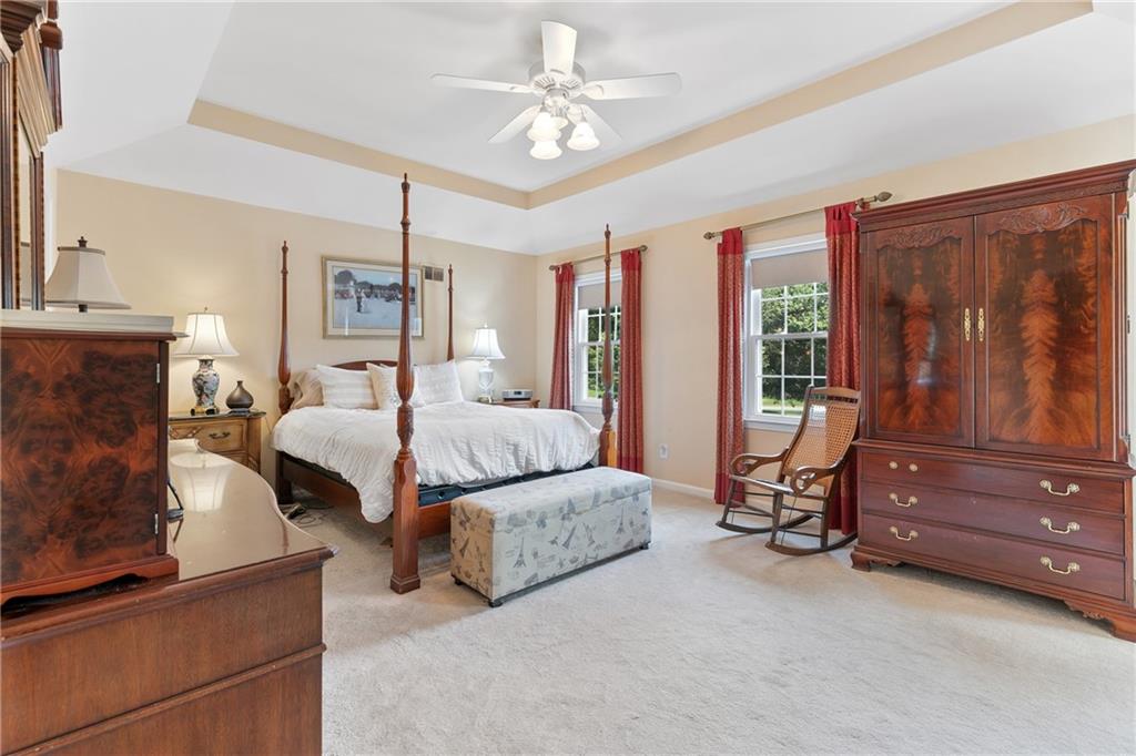 4211 Schooner Court NE