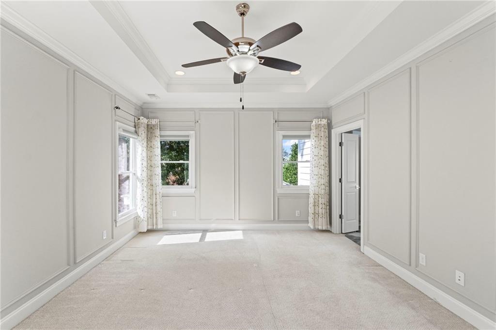 1100 Victoria Street NE