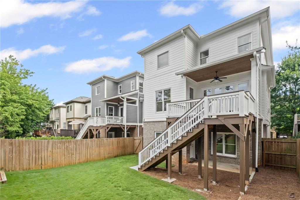 1100 Victoria Street NE