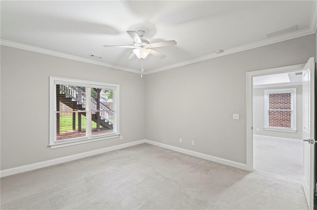 1100 Victoria Street NE