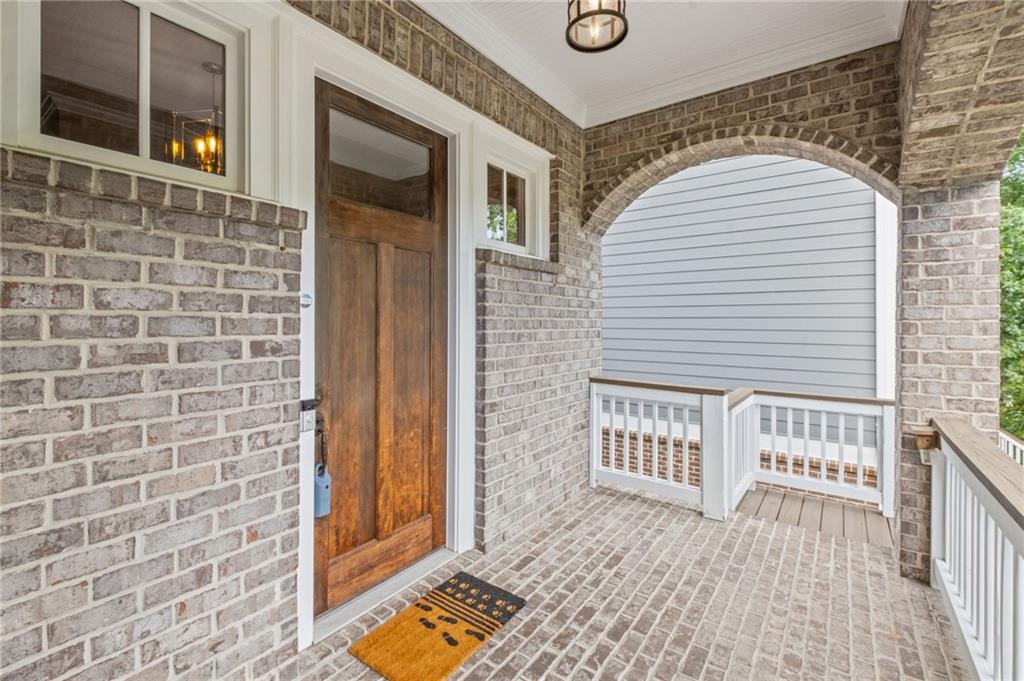 1100 Victoria Street NE