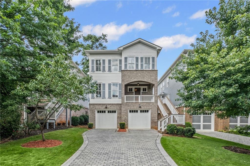 1100 Victoria Street NE