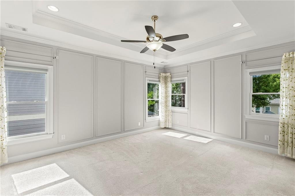 1100 Victoria Street NE