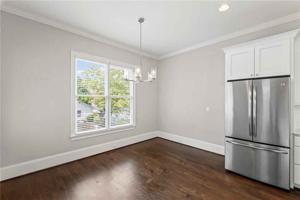 1100 Victoria Street NE