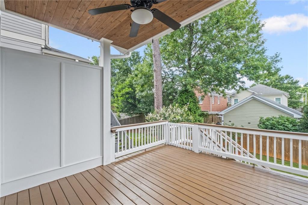 1100 Victoria Street NE