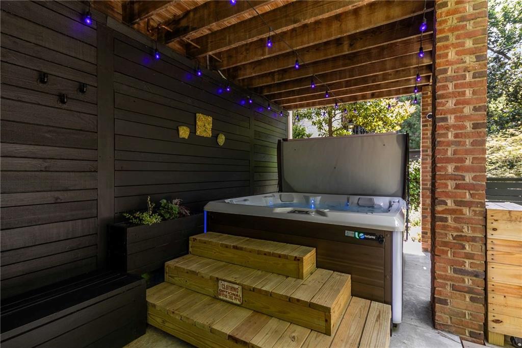 1451 Sheridan Walk NE