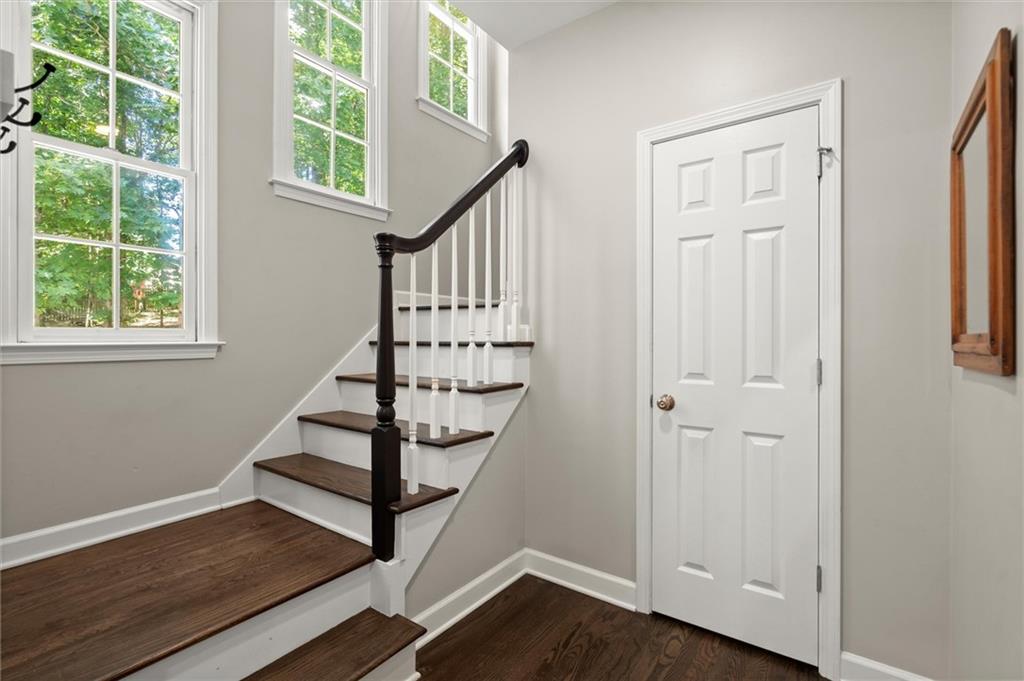 3302 Lantern Coach Lane NE