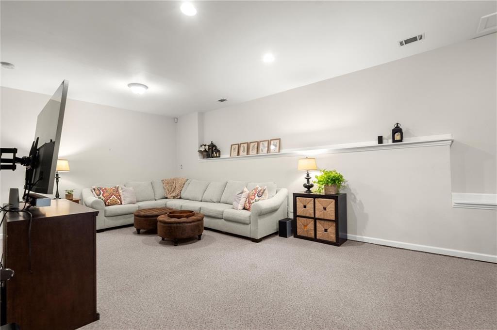 3302 Lantern Coach Lane NE