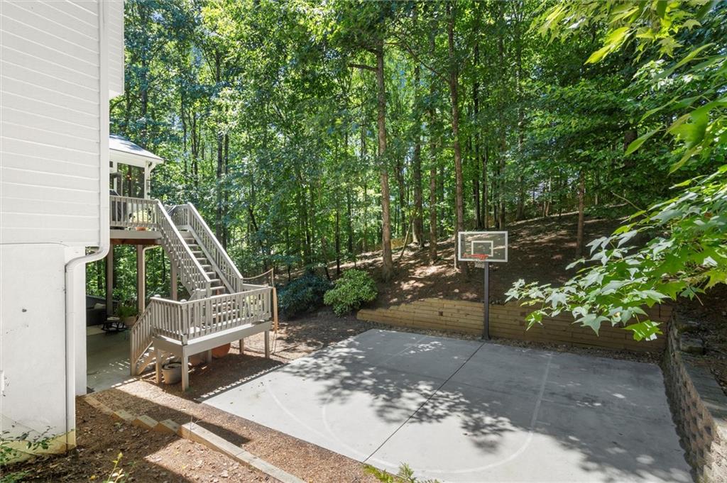 3302 Lantern Coach Lane NE