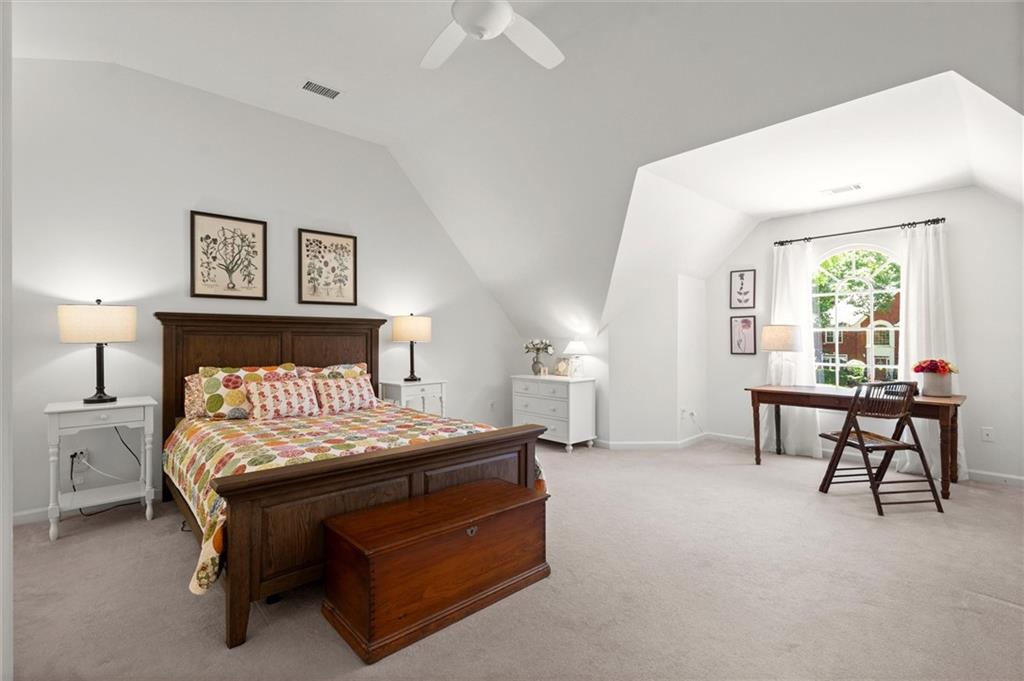 3302 Lantern Coach Lane NE