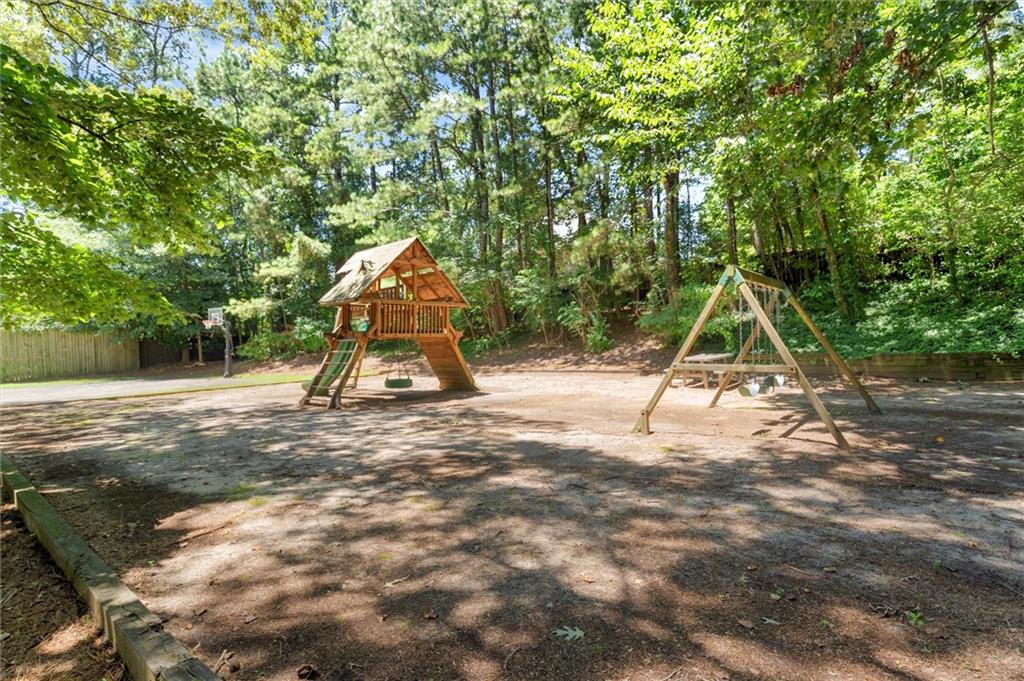 3302 Lantern Coach Lane NE