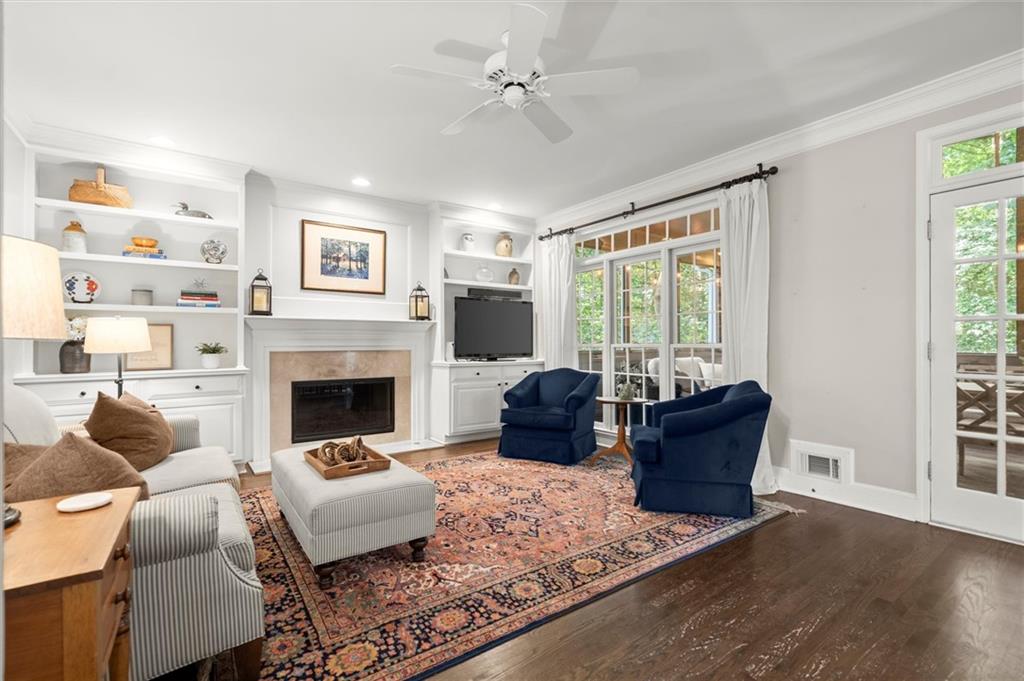 3302 Lantern Coach Lane NE