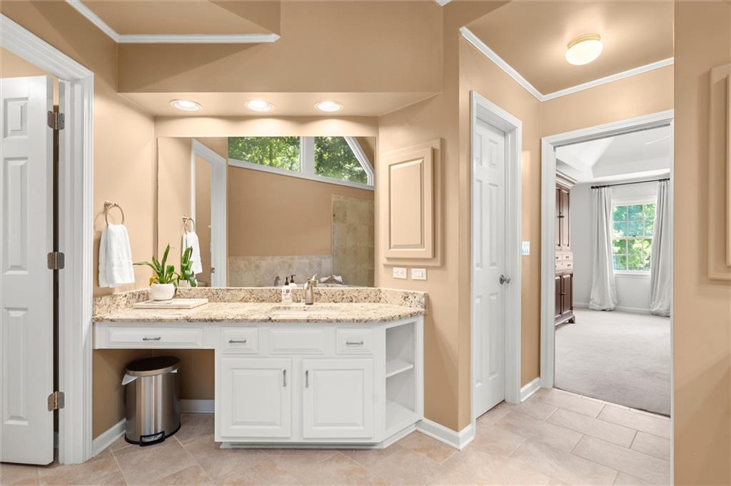 3302 Lantern Coach Lane NE