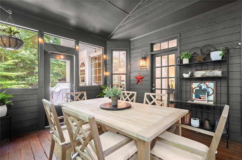 3302 Lantern Coach Lane NE