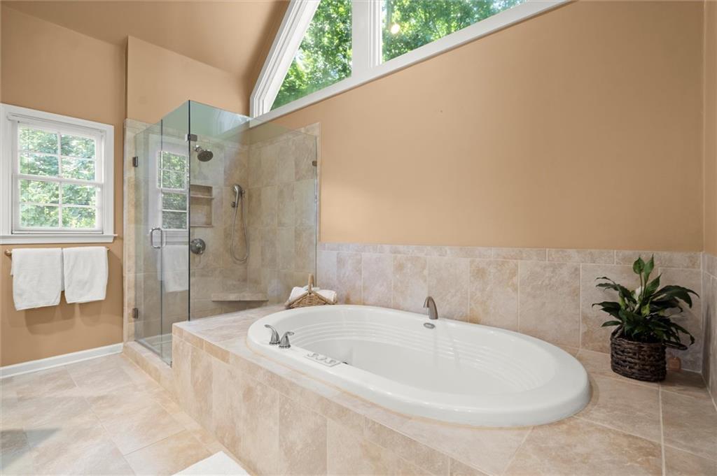 3302 Lantern Coach Lane NE