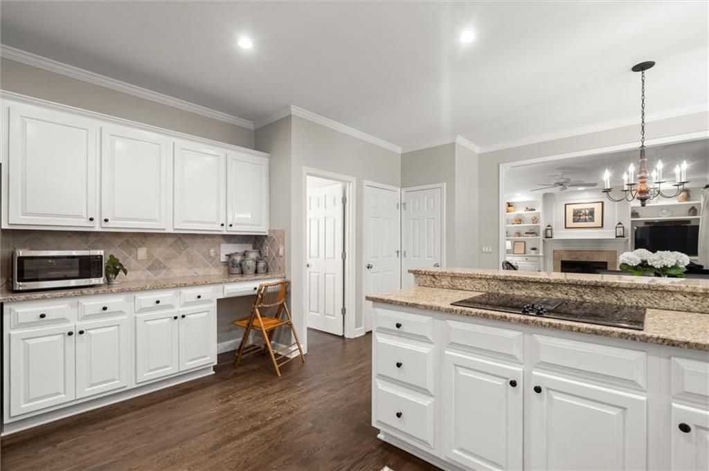 3302 Lantern Coach Lane NE