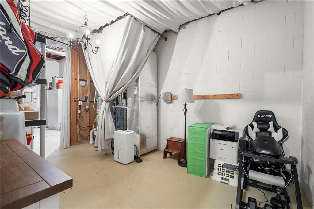 3302 Lantern Coach Lane NE