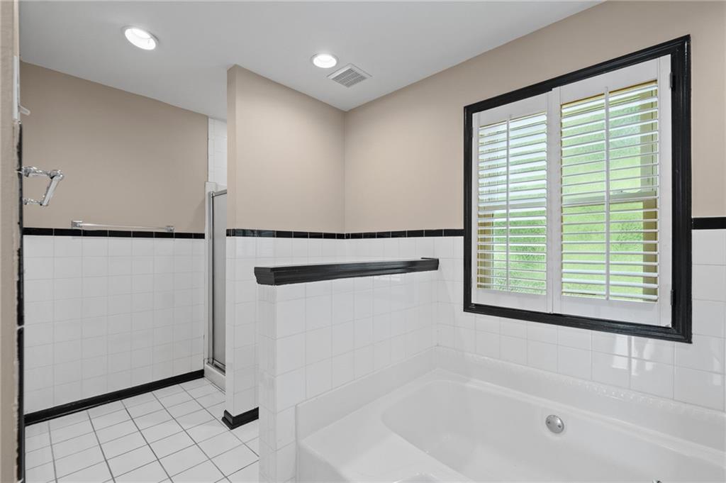 2680 Nicholas Court NE