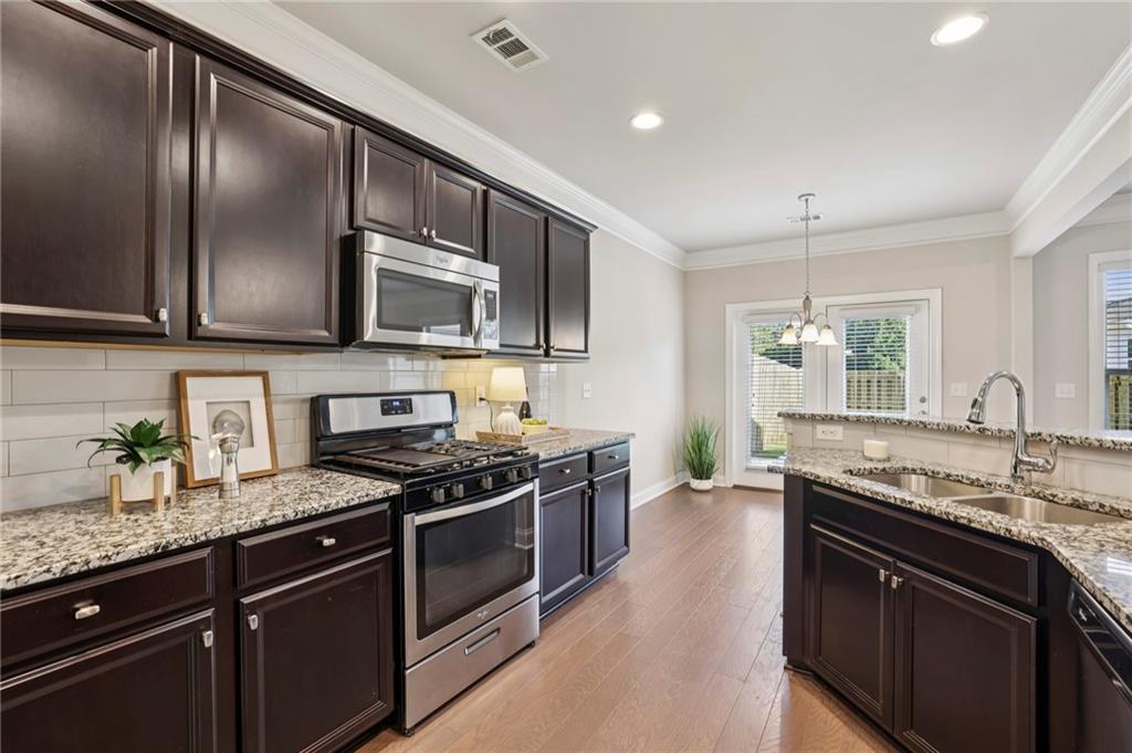 3121 Cross Creek Drive