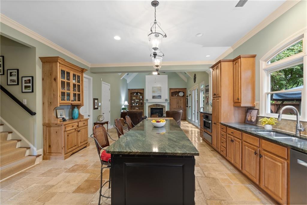 2997 Gateland Square