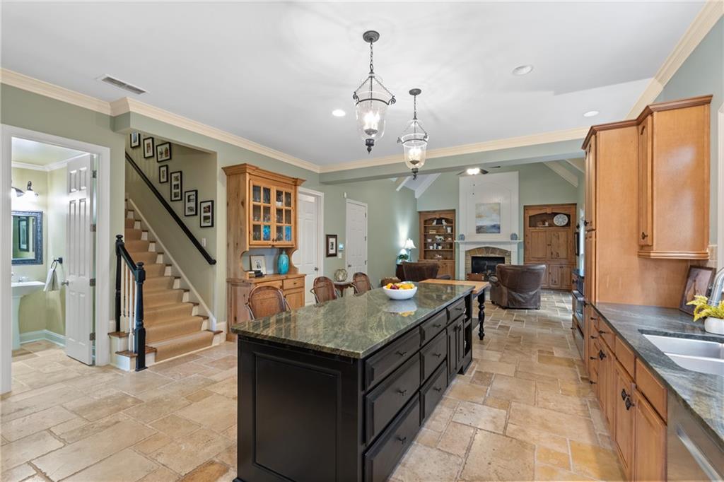 2997 Gateland Square