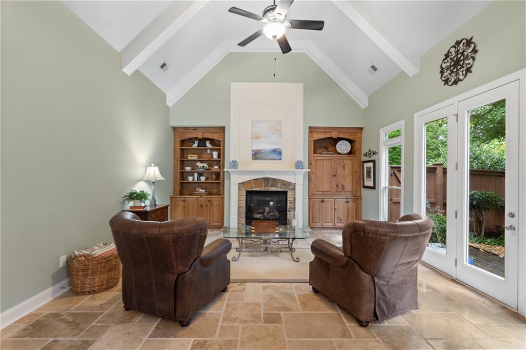 2997 Gateland Square