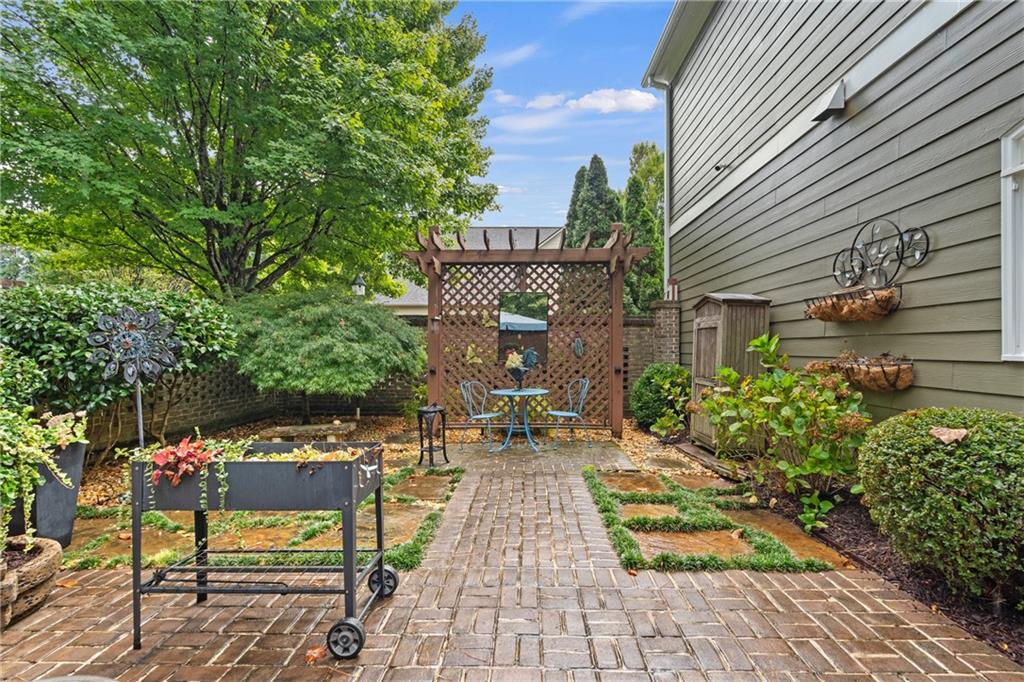 2997 Gateland Square