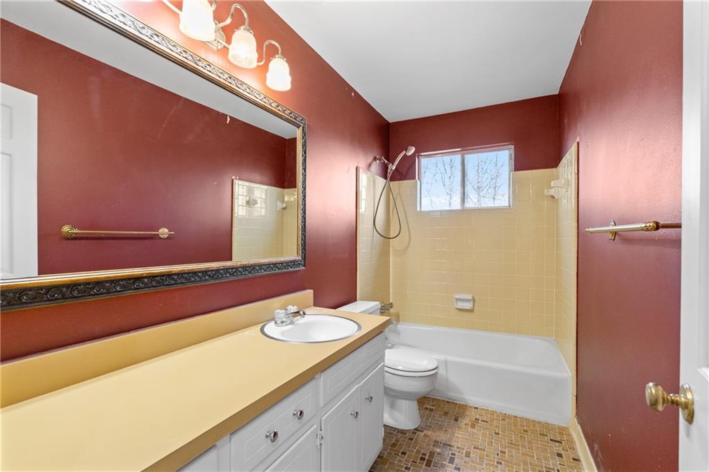 4259 Blackland Drive