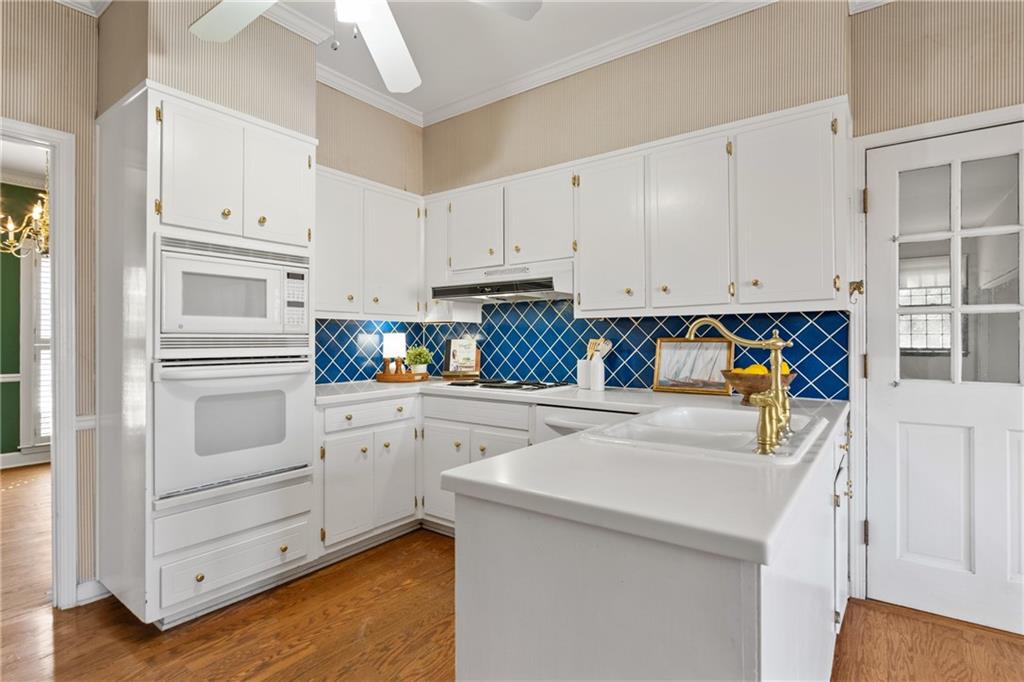 4259 Blackland Drive