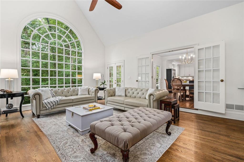 861 Chestnut Lake Drive NE