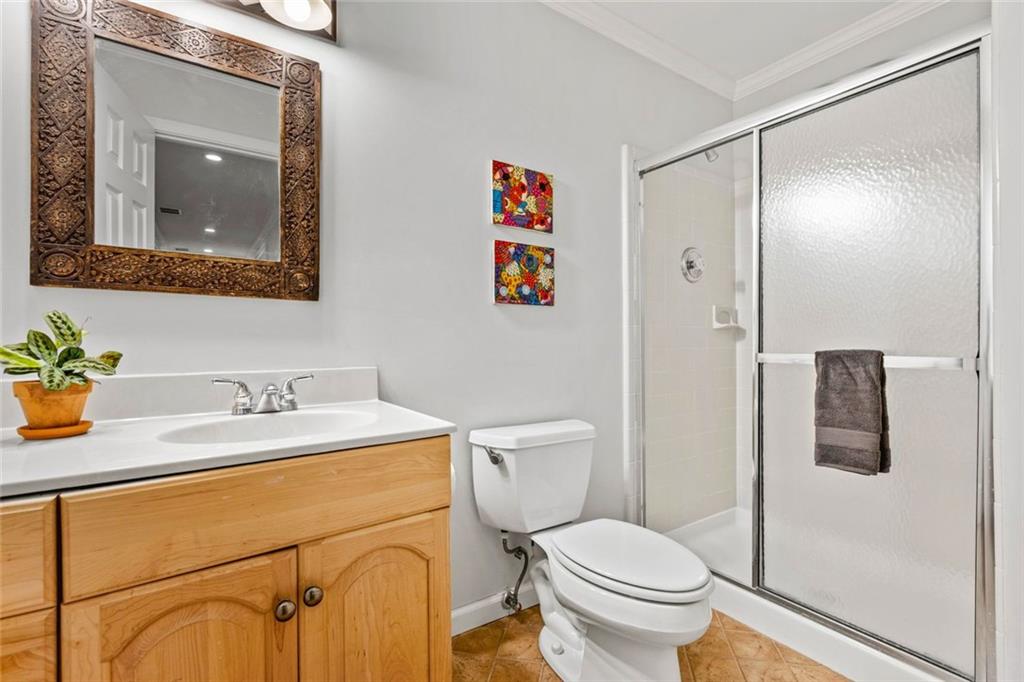 861 Chestnut Lake Drive NE