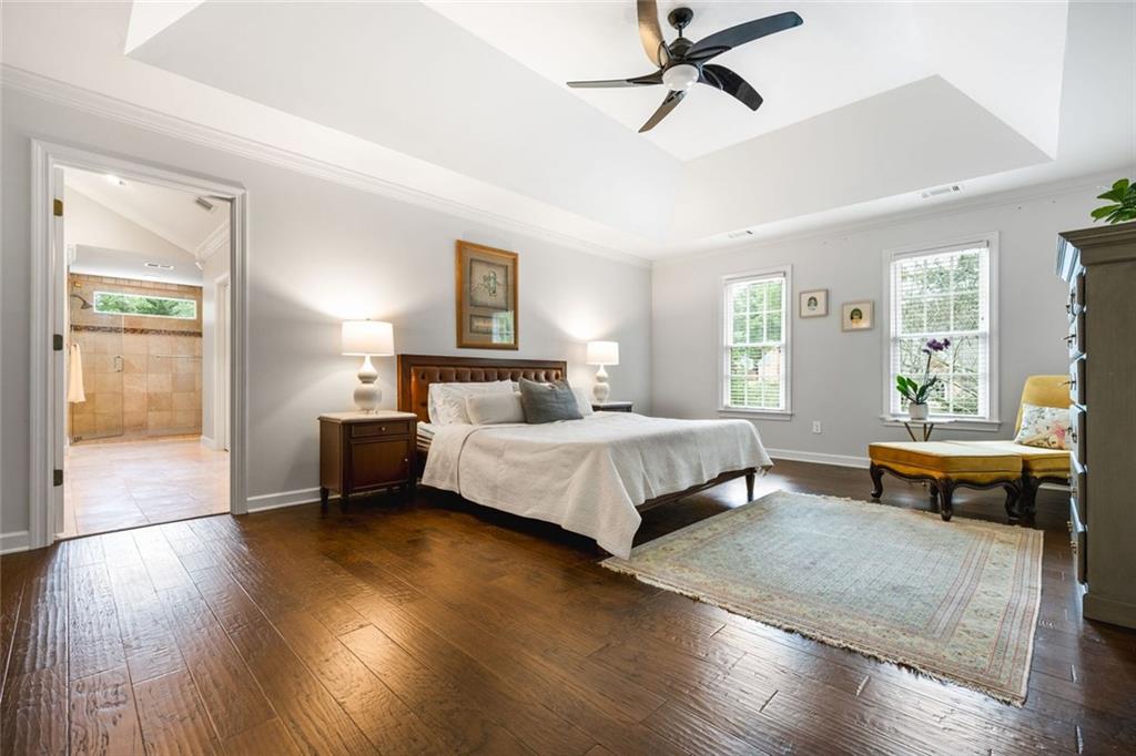 861 Chestnut Lake Drive NE