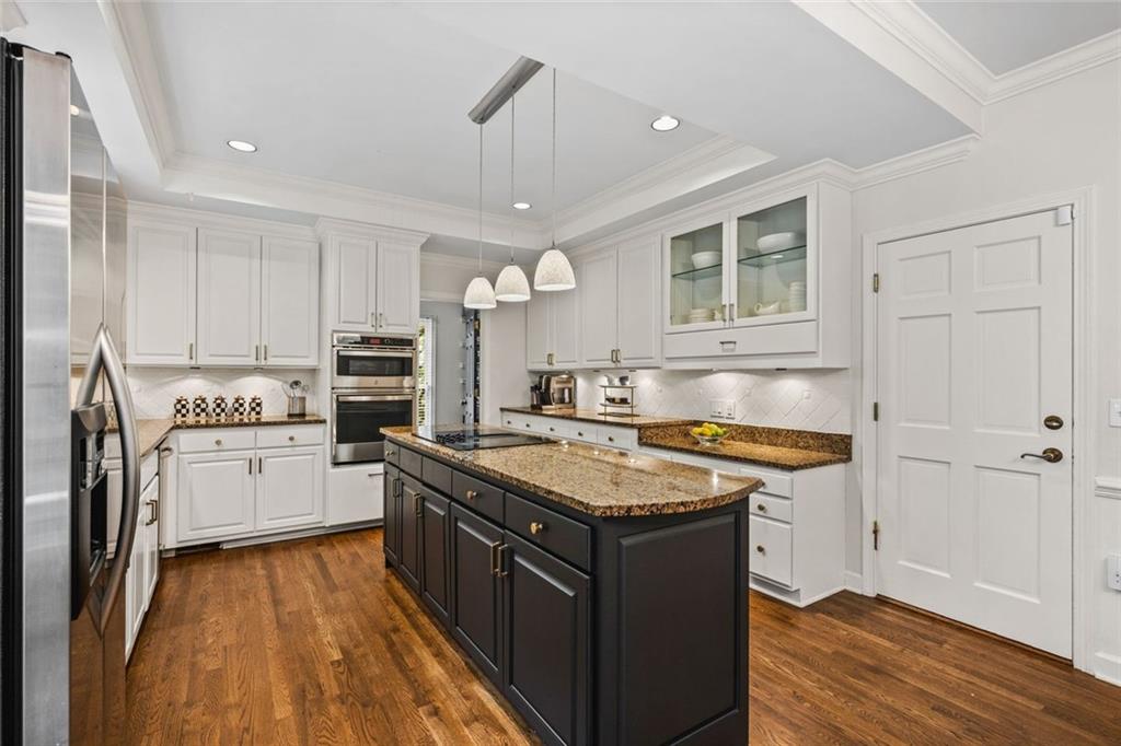 861 Chestnut Lake Drive NE