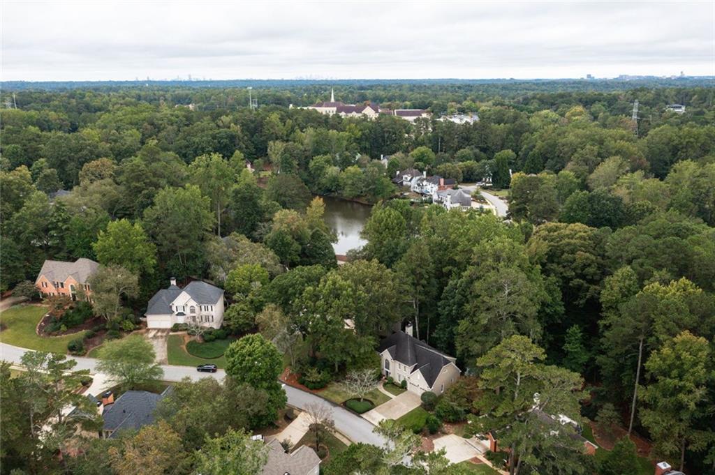 861 Chestnut Lake Drive NE