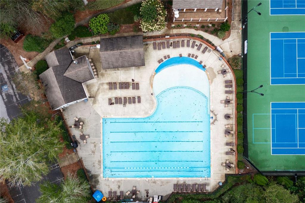 861 Chestnut Lake Drive NE