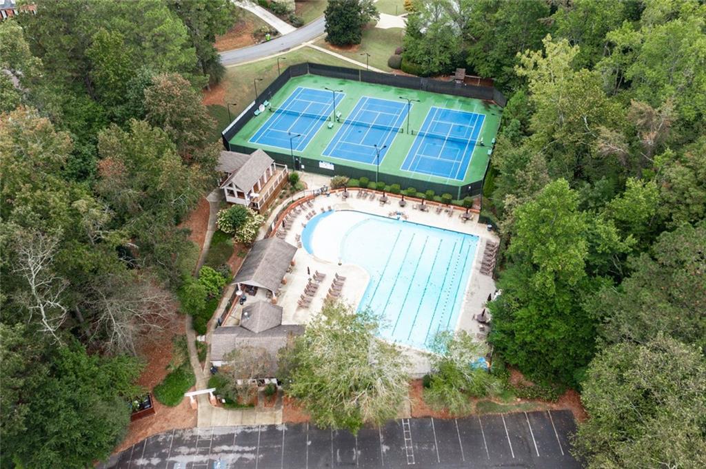 861 Chestnut Lake Drive NE