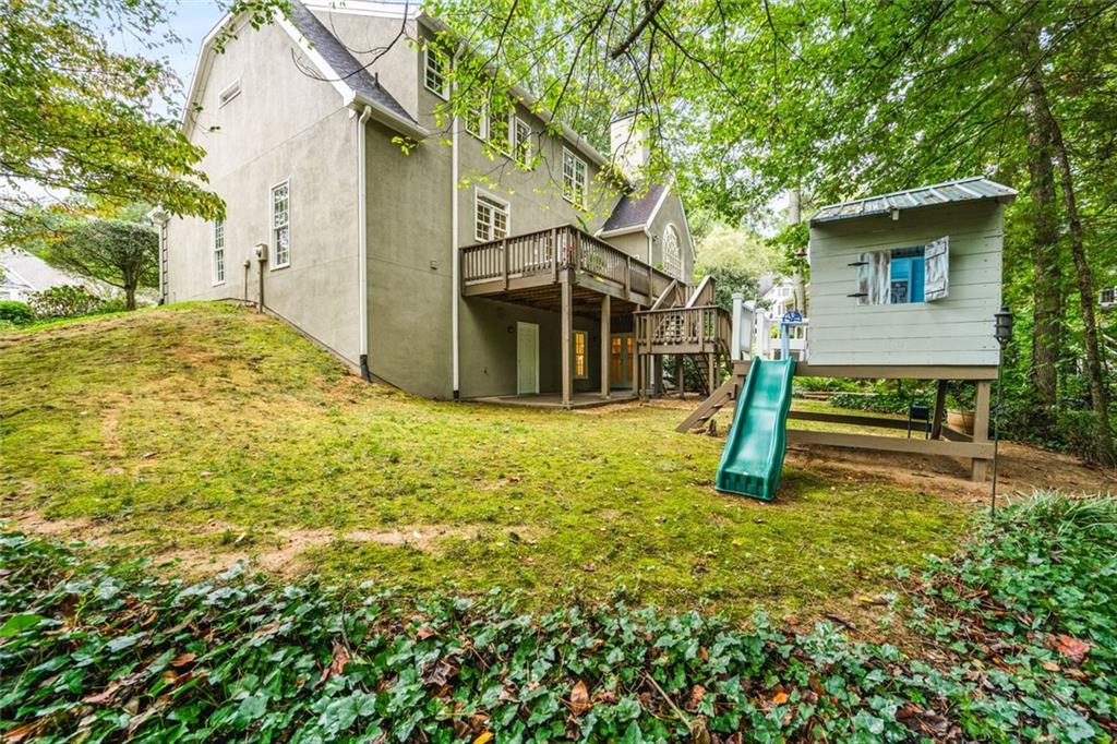 861 Chestnut Lake Drive NE