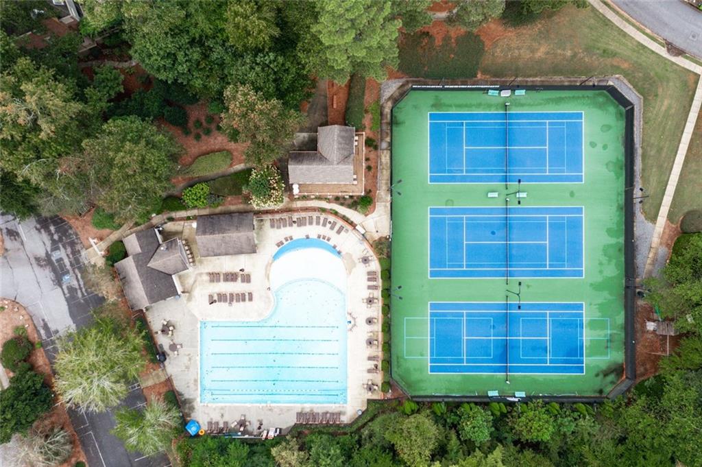 861 Chestnut Lake Drive NE