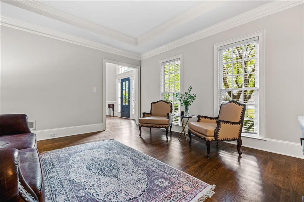 861 Chestnut Lake Drive NE