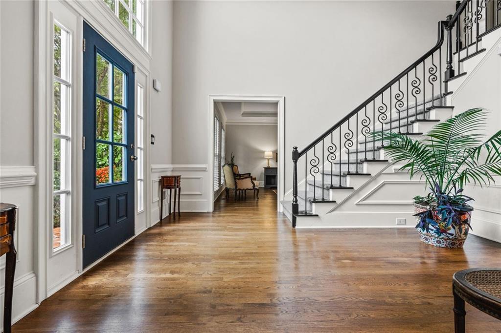 861 Chestnut Lake Drive NE